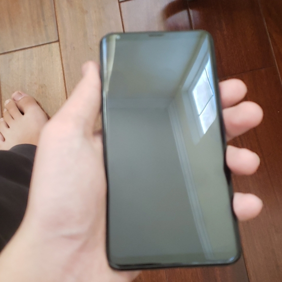Lg v30 plus - Picture 1 of 3